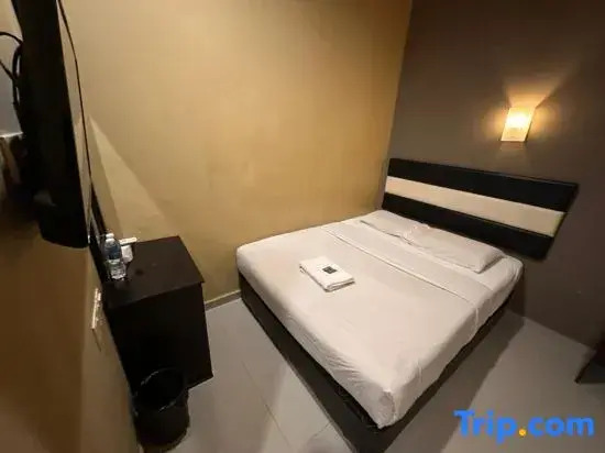 Swing & Pillows - Skudai Johor