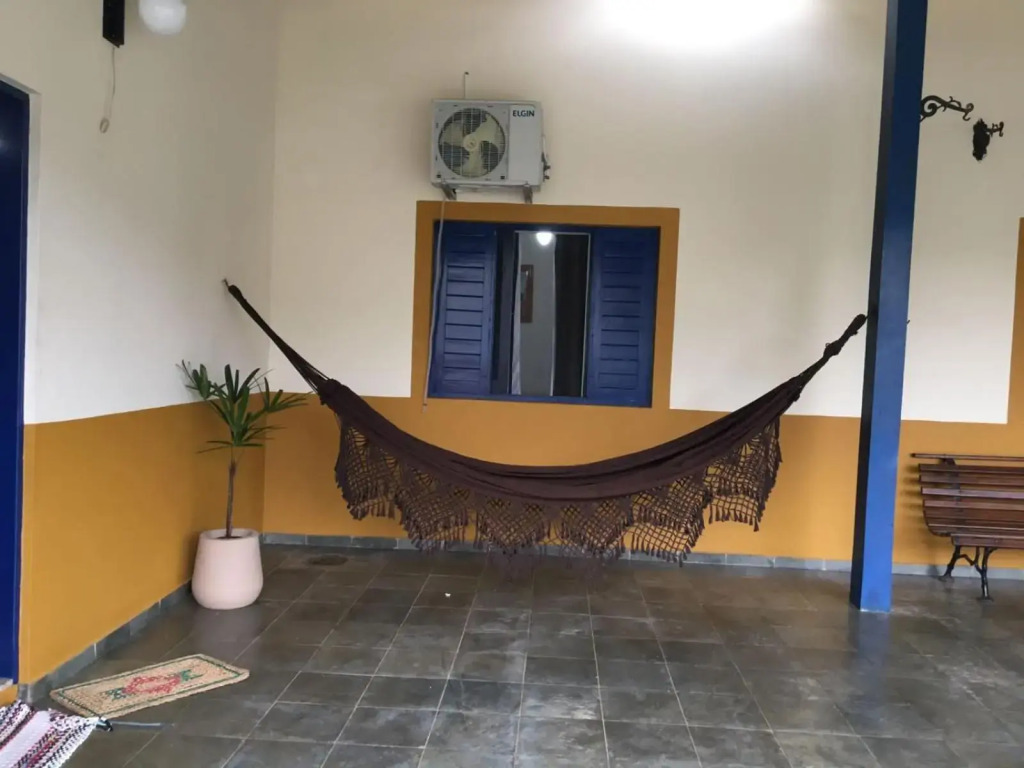 Casa em condomínio em Martin de Sá.