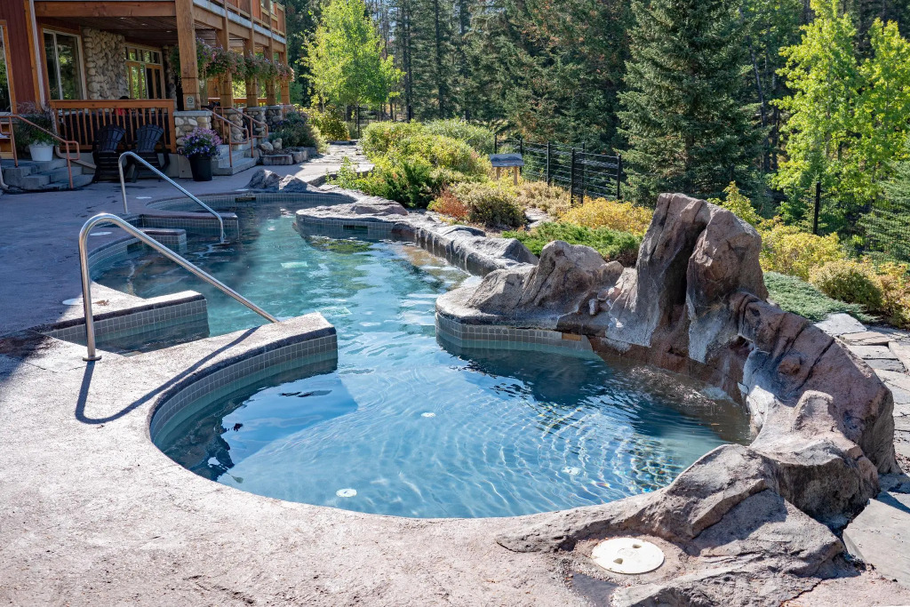The Hidden Ridge Resort