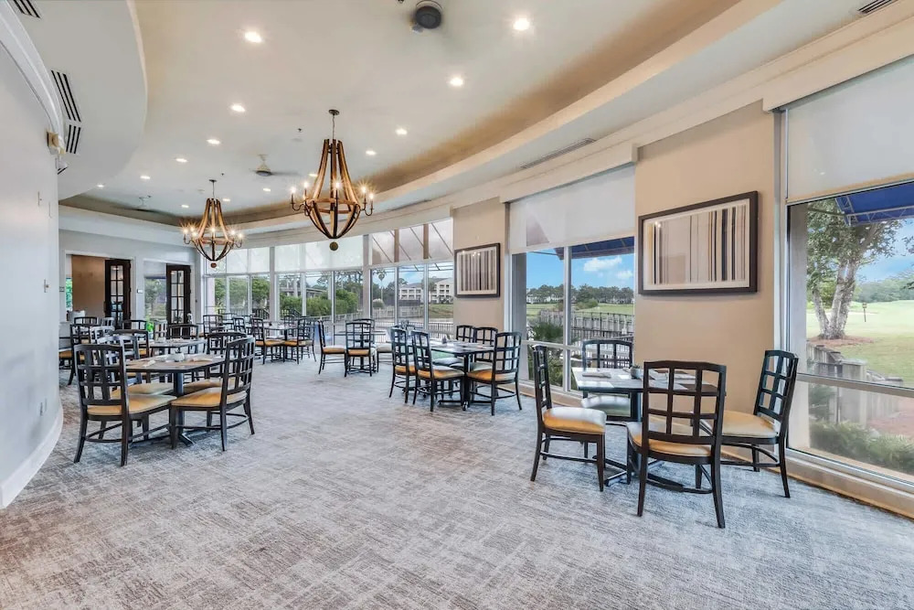 Luxury 3 Bed 3 Bath Resort Beaches Pool Golf