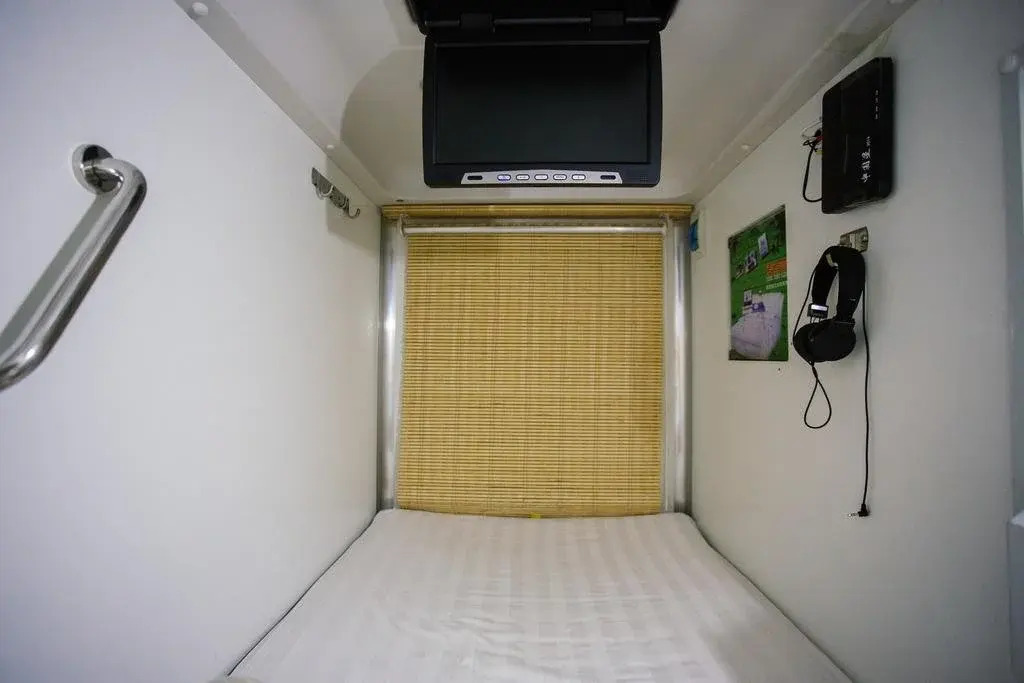 Simple Capsule Hotel Xi'an Bell Tower Shuyuanmen