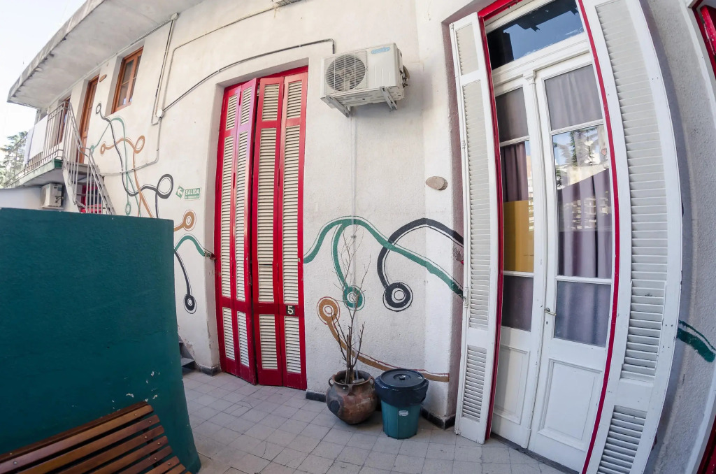 La Comunidad Hostel