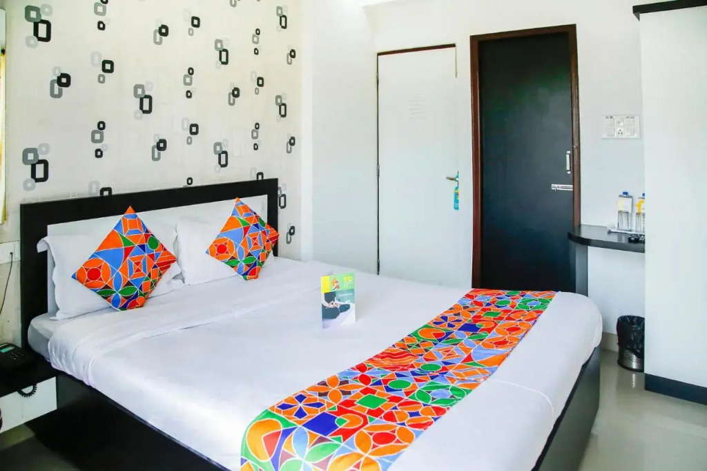 FabHotel Eleanora - New Town
