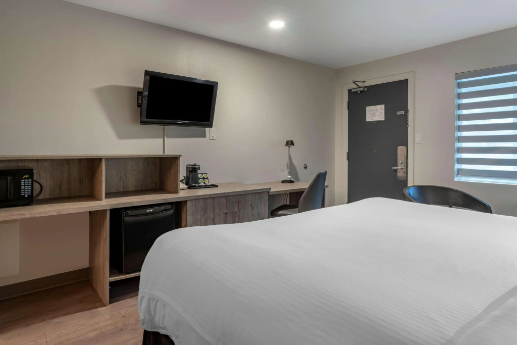 Dannys Suites, SureStay Collection by Best Western