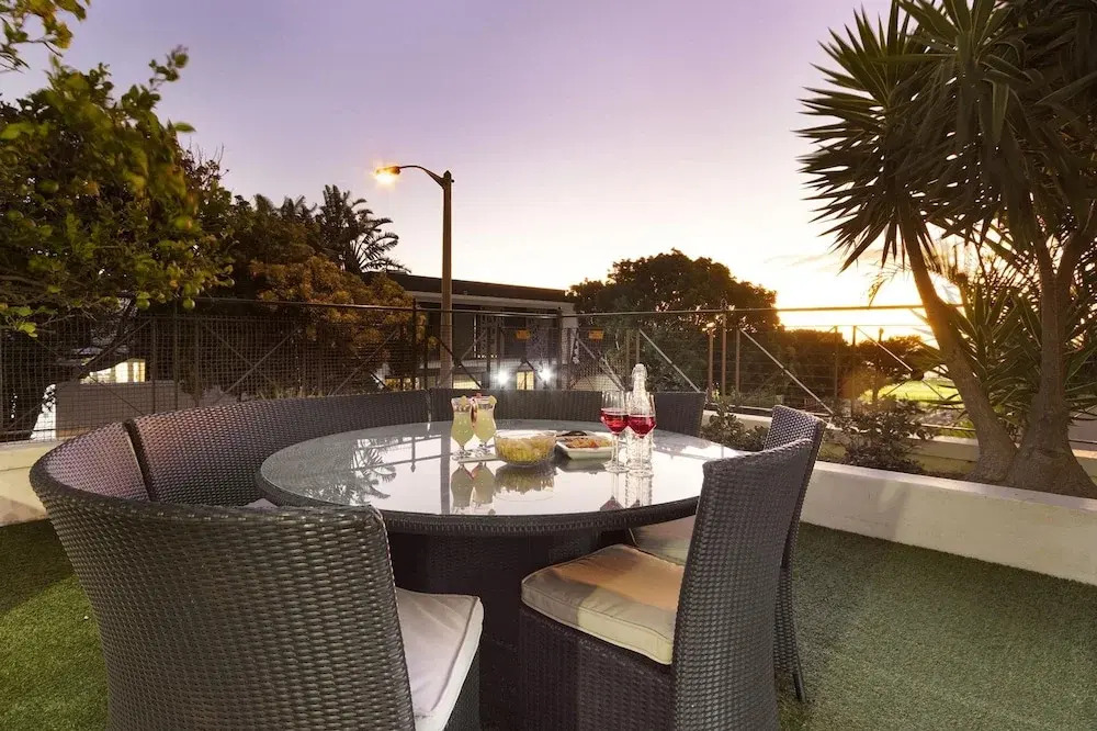 Beachside Villa - Camps Bay