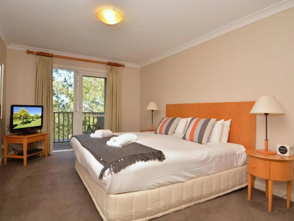 Villa 3br Bella Vista Villa located within Cypress Lakes Resort