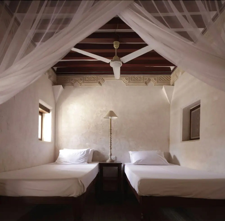 LAMU HOUSE
