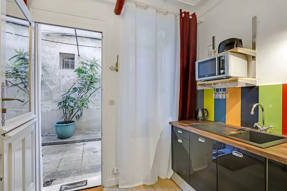 Pick A Flat's Montparnasse Studio