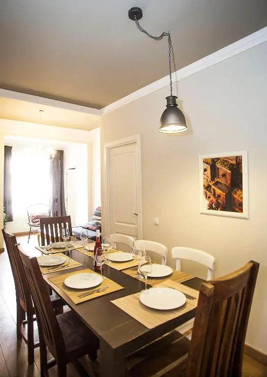 Mai & Maud Paralel Apartment