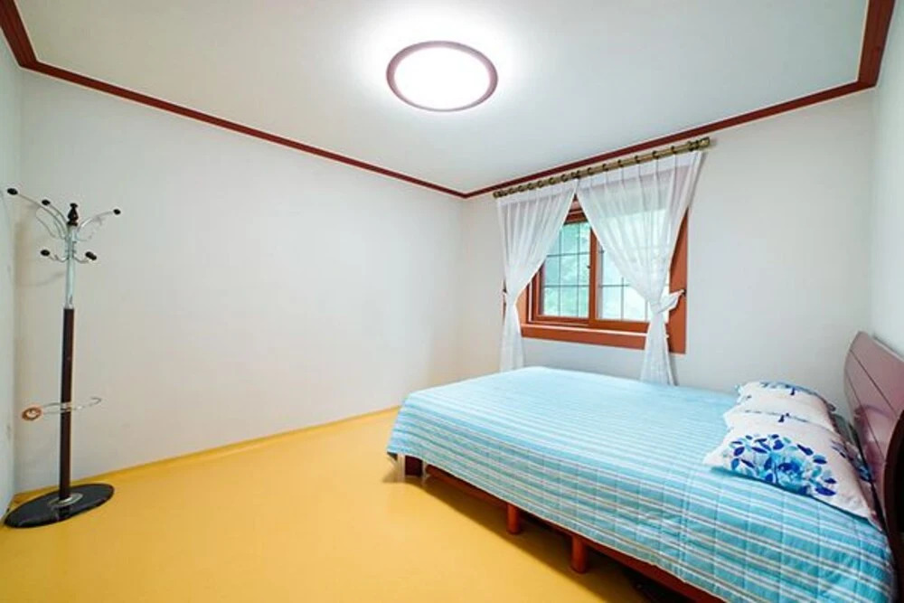 Hongcheon White House Pension