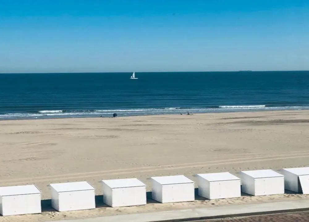 Villa in Wenduine near the Beach
