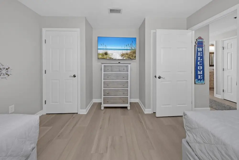 Sterling Beach #1206