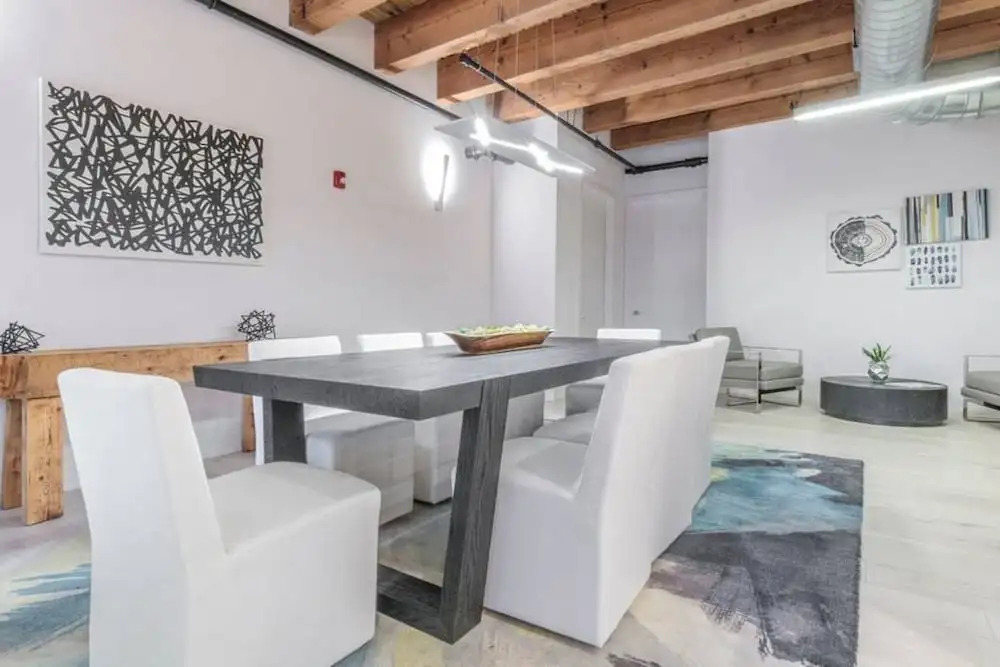 Breathtaking 6 BDR Luxury Condo Downtown Chicago