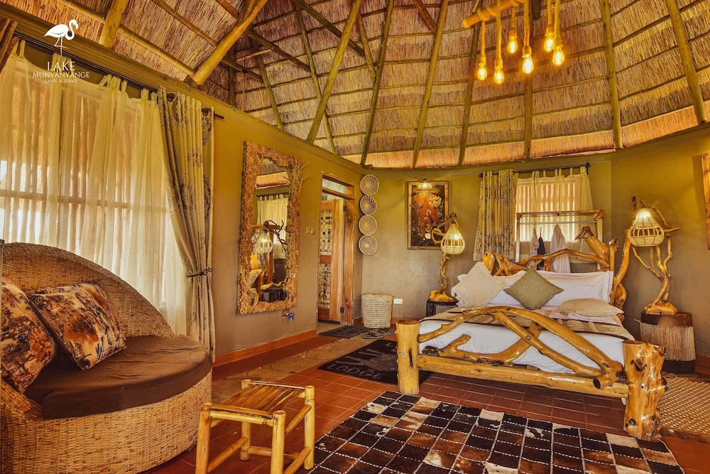 Lake Munyanyange Caves Lodge