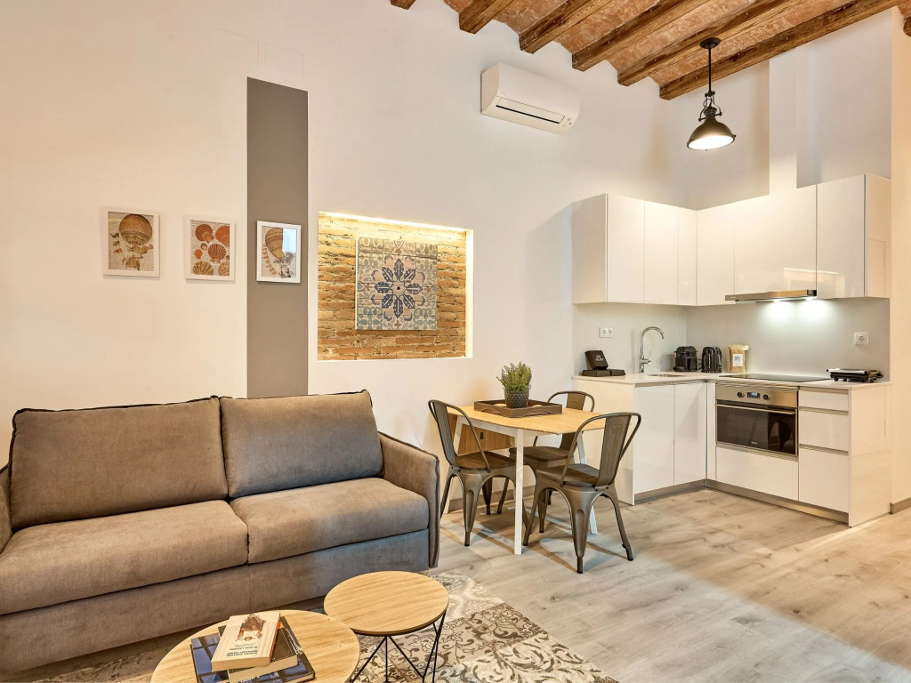 UD Apartments Barcelona - Marina Vintage Exclusive Apartment (2BR)