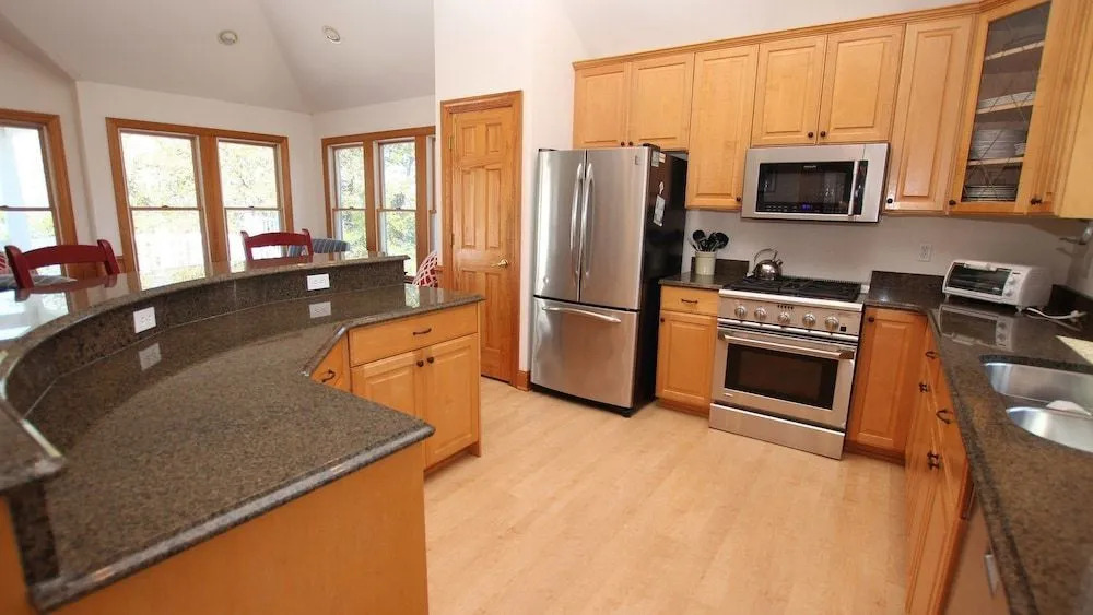 Lions Den Home - 6 Br Home