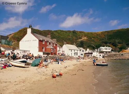 Bwthyn Carreg