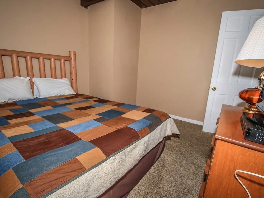 Bears Eye View - Steps To Bear Mountain Ski Resort! 3 Bedroom Cabin
