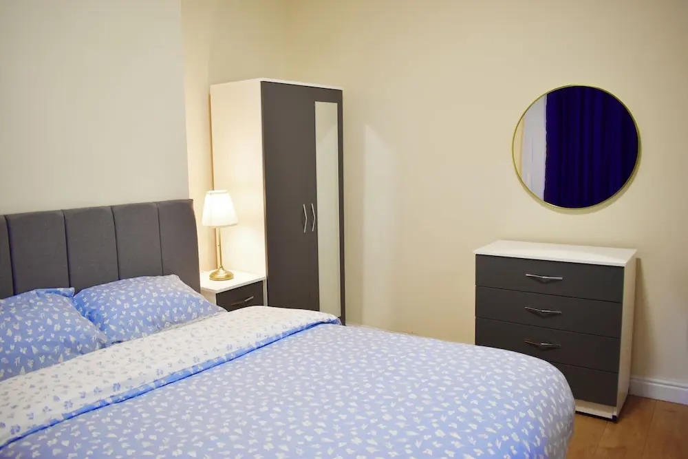 Bedroom in Apartment Walkable china town