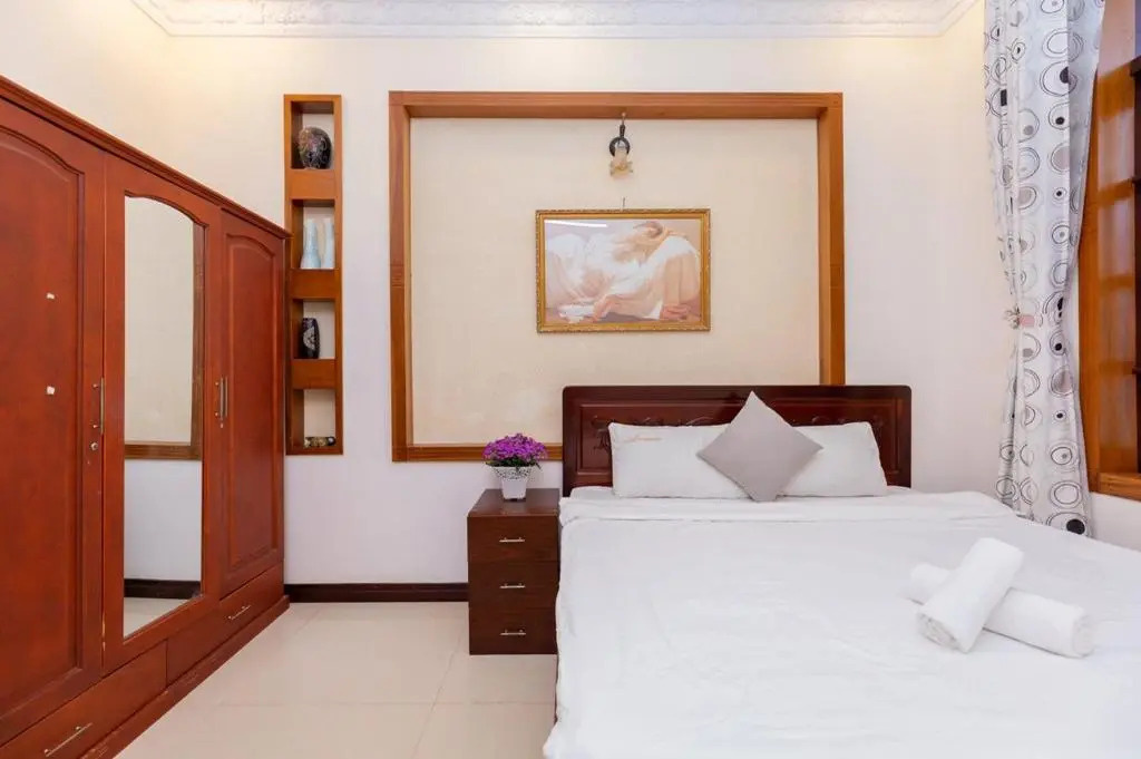 Villa 05 Lạc Long Quân