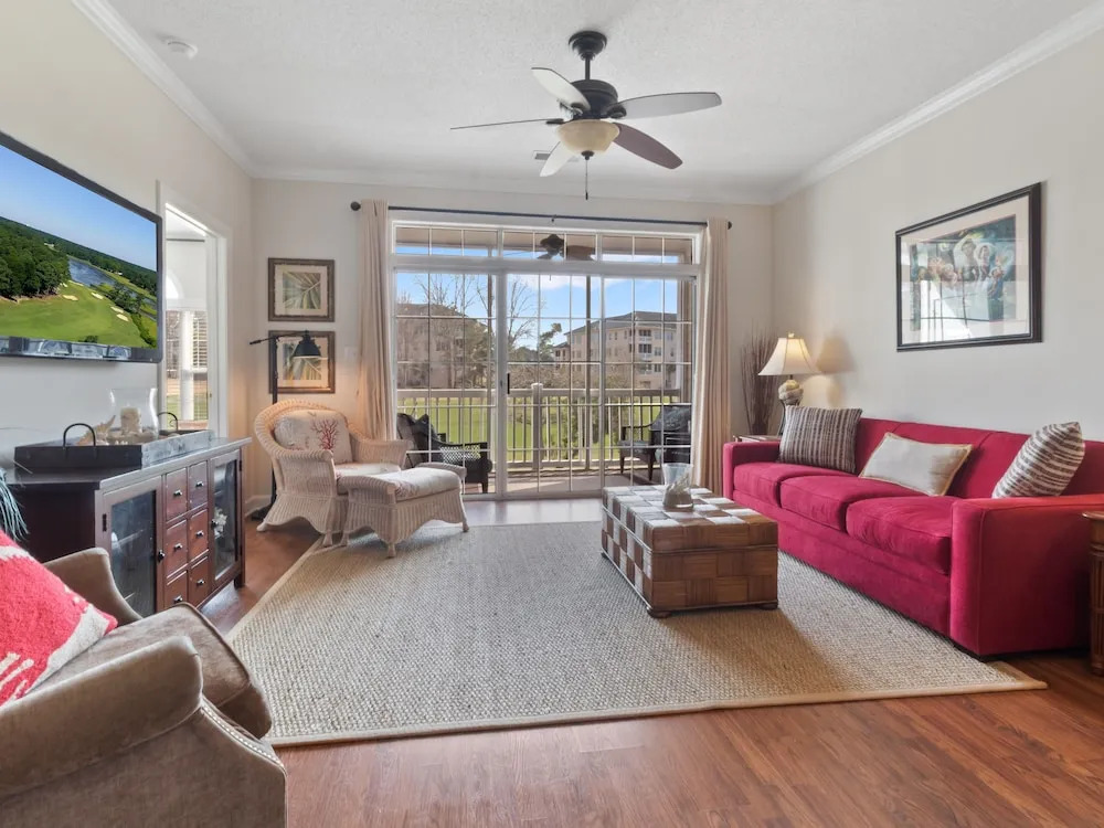 Wedgewood #324 2 Bedroom Condo by RedAwning