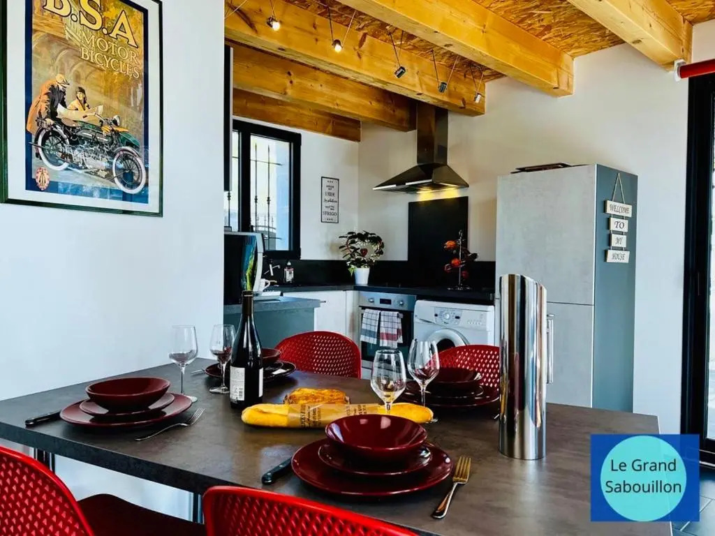 LOGIS DES ROCHES - 2 VILLAS VUE EXCEPTIONNELLE - Le Petit Chevalet, Le Grand Sabouillon