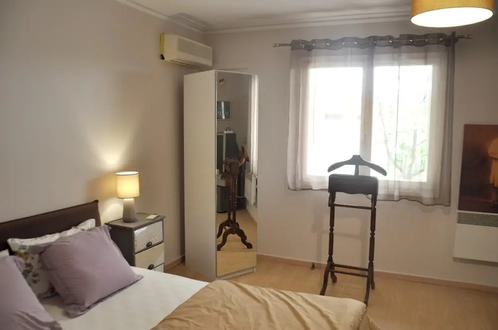 Studio in Glifada, With Furnished Garden and Wifi - 1 km From the Beac