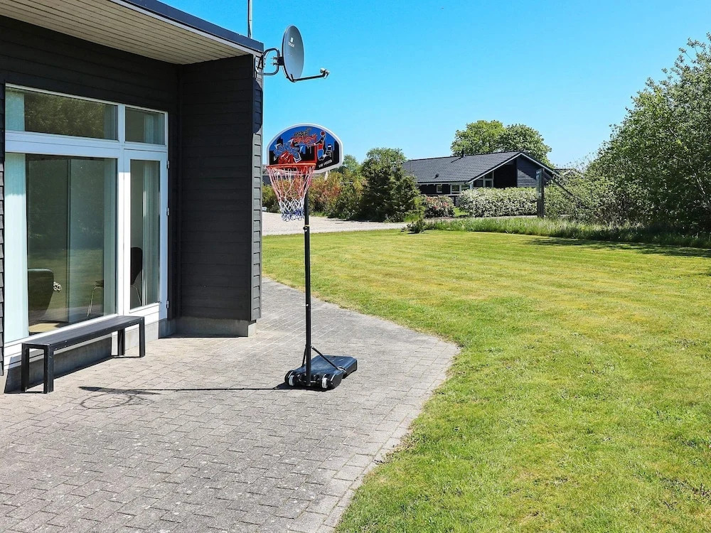 Pretty Holiday Home in Hadsund With Roofed Terrace