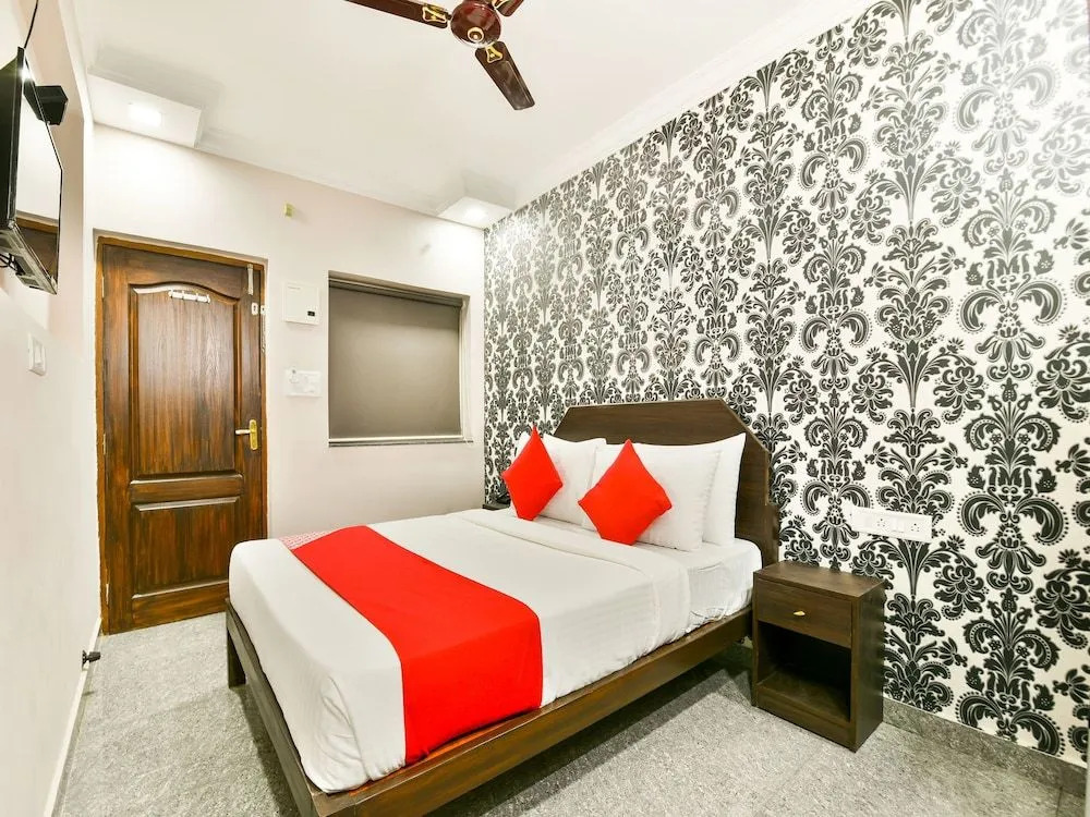 OYO 18823 Raj's Resort