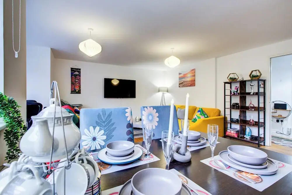 Spacious 2-bed Apartment, Family With Pets Welcome