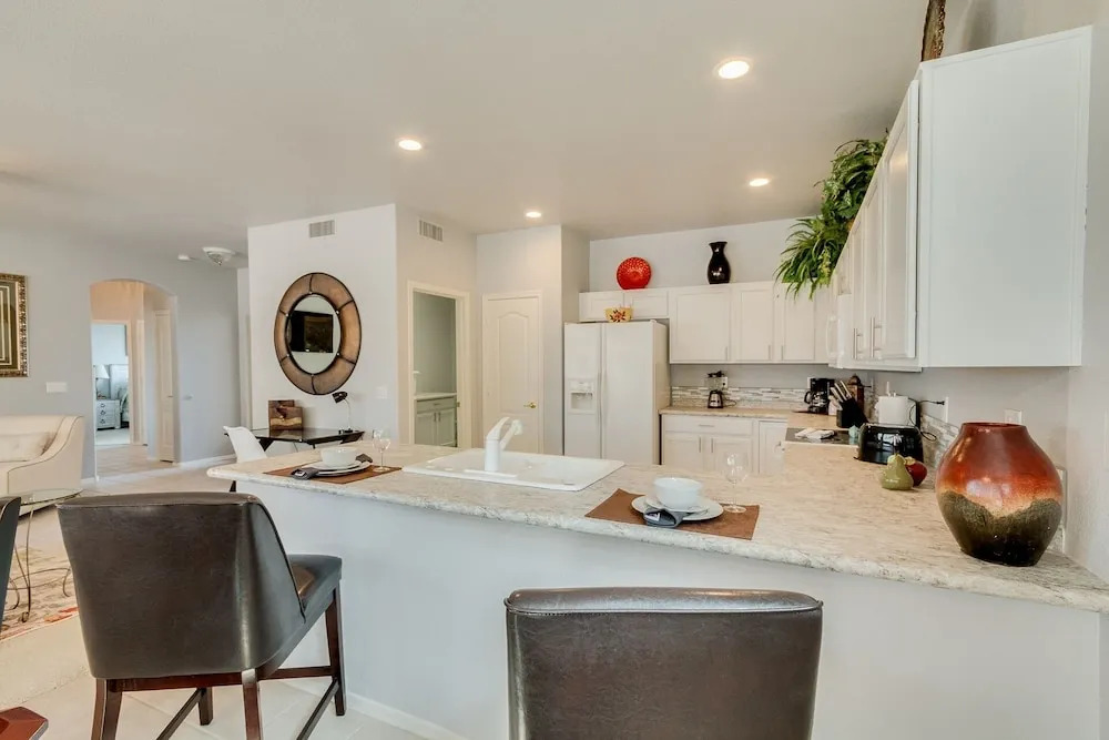 Windstream - 2 Br home by RedAwning
