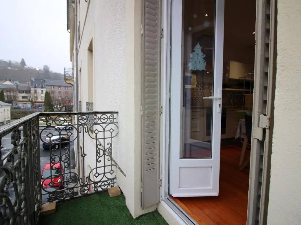 Appartement La Bourboule, 3 pièces, 5 personnes - FR-1-608-96