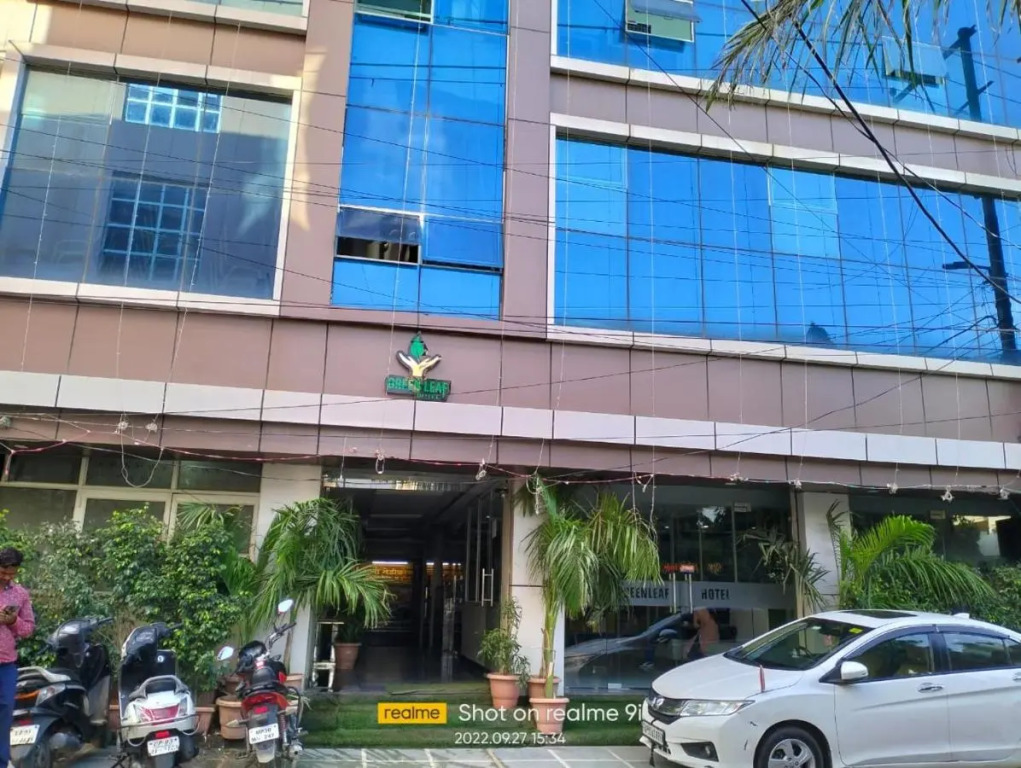 Green Leaf Hotel