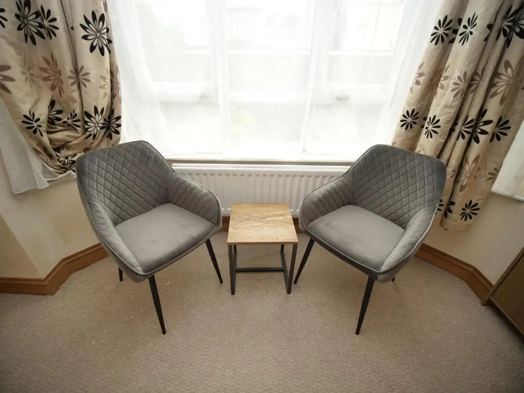 Town Centre Apartment Sleeps 9