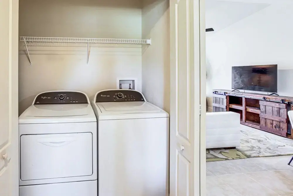 Golf Getaway: Cape Coral Condo 1 Mi to River!