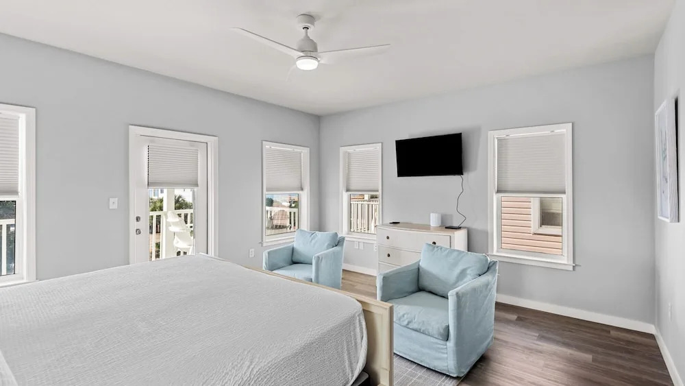 4BR Pet-friendly Retreat on 30a, Steps From Beach & Pool