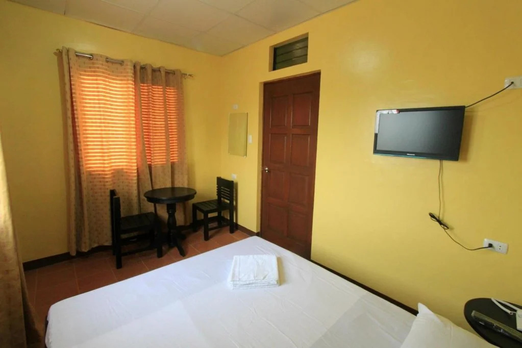 D-Zone Backpackers Inn - Hostel