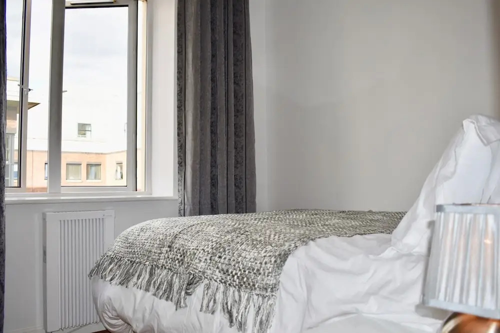 2 Bedroom Apartment With Balcony in Central Dublin