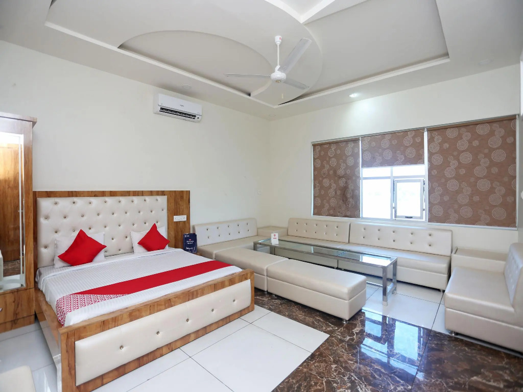 OYO 17312 Tandoori Veg Hotel