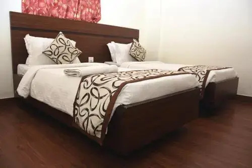 FabHotel Royal Star