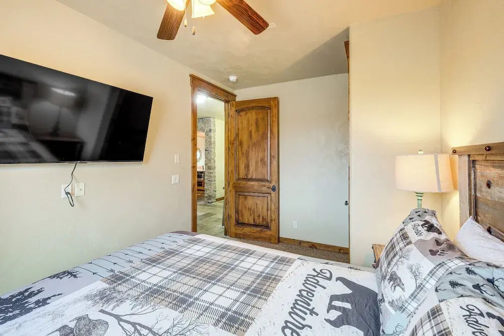 Walkable Condo in Dtwn Mccall! Lake View + Balcony