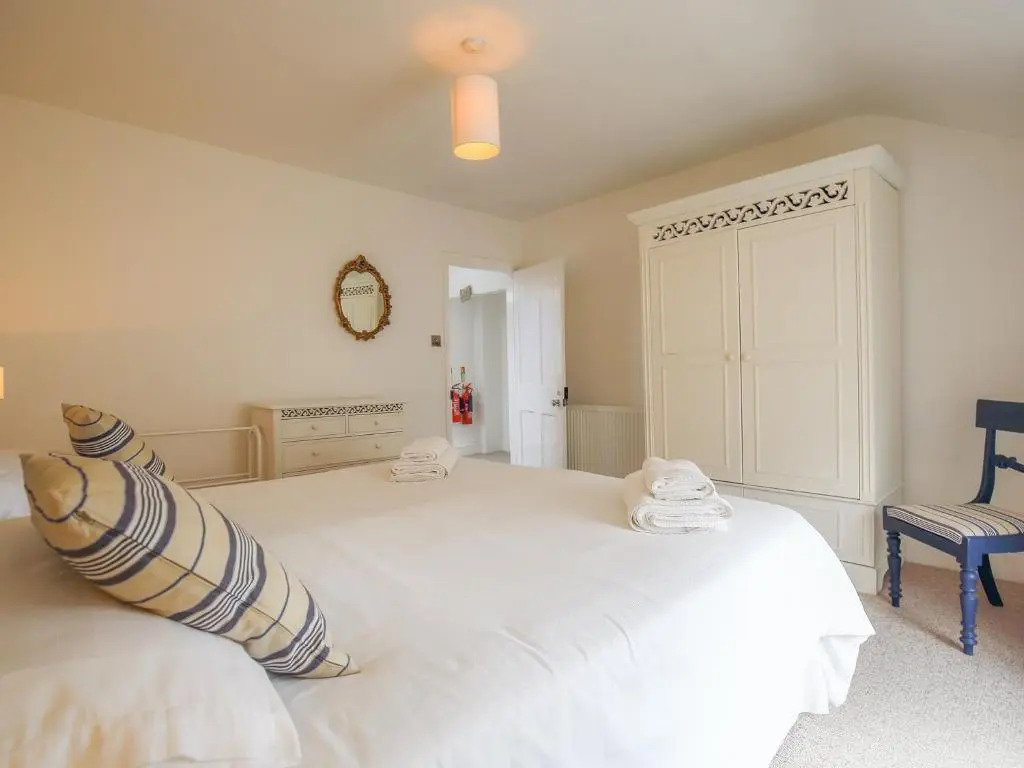 White Hart House, BURFORD