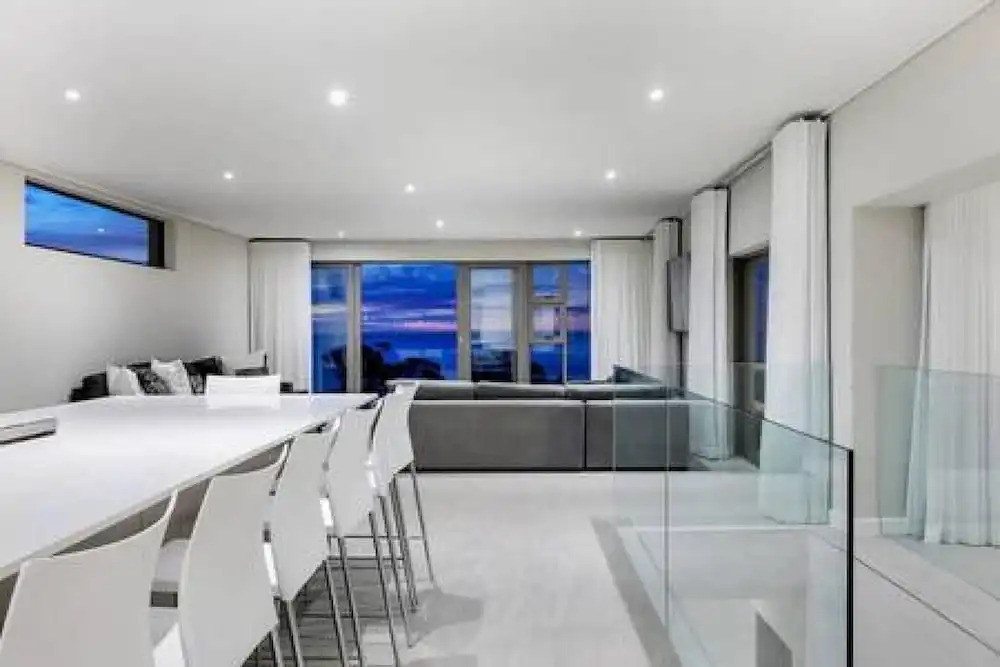 Large 9 Bedroom Villa in Camps Bay w Pool Apostles Views