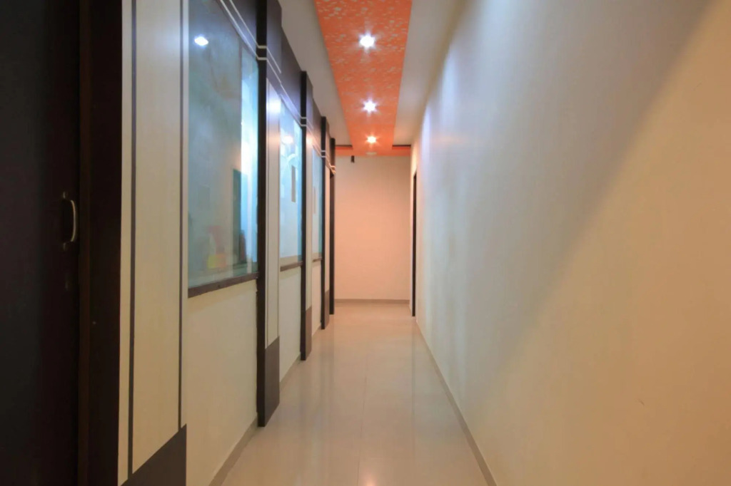 Hotel O Crystal