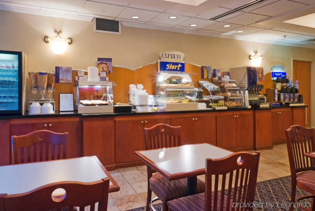 Holiday Inn Express Hotel & Suites Emporia by IHG