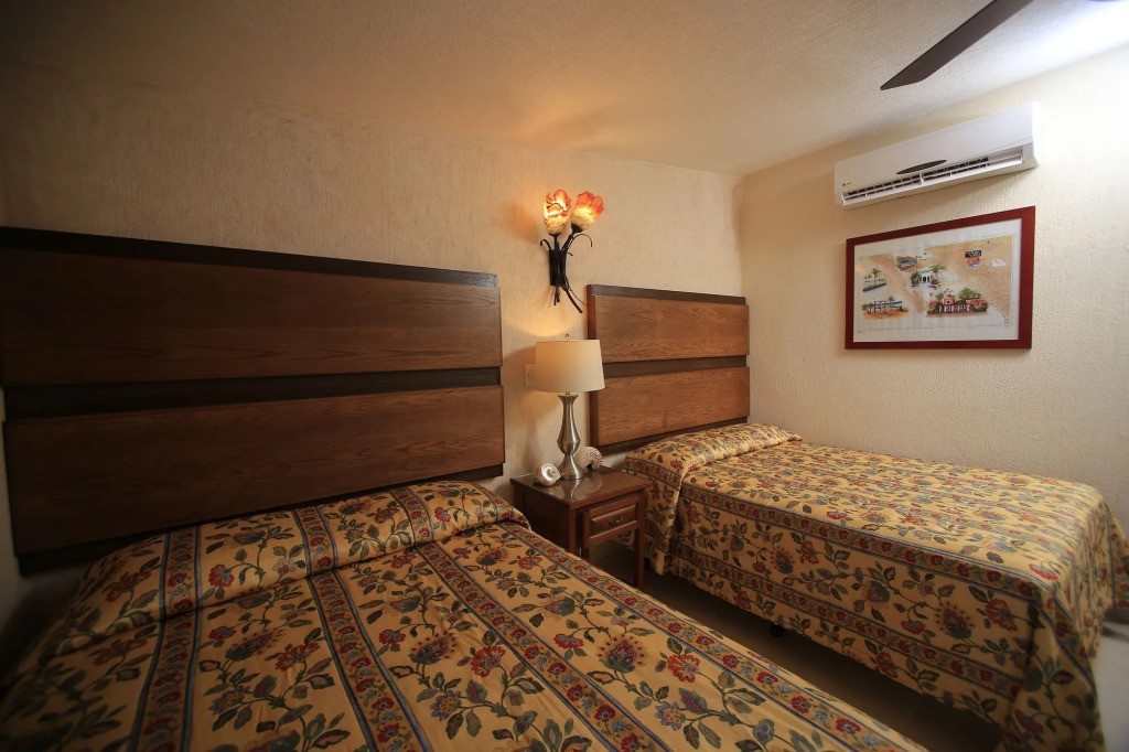 Hotel Playa Del Sol
