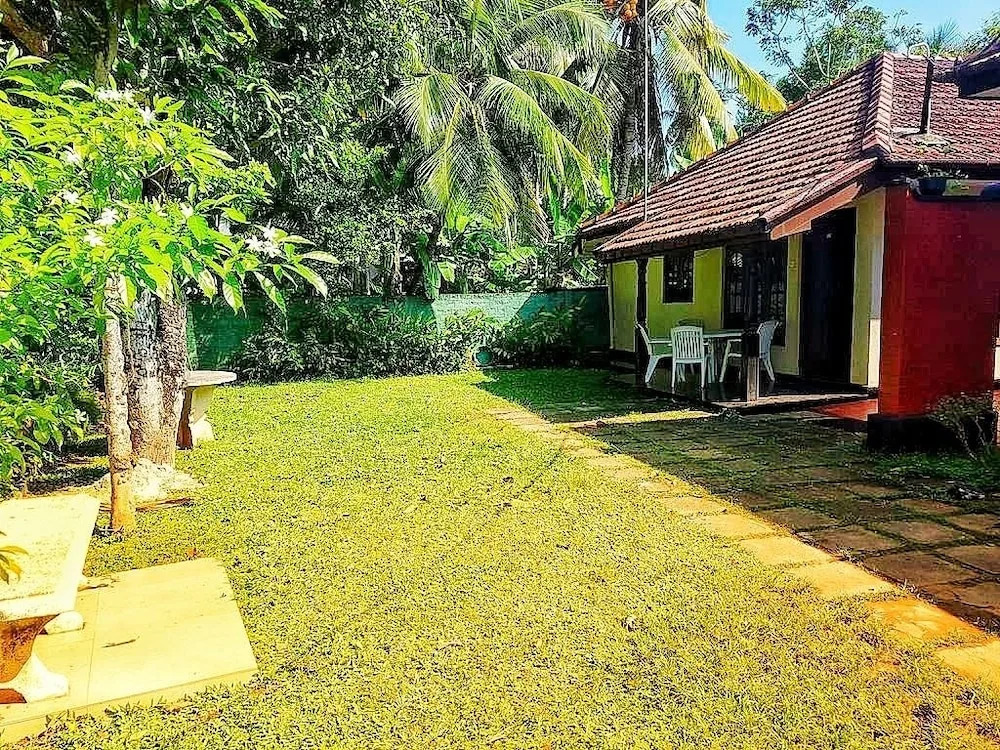 Fernando Residence