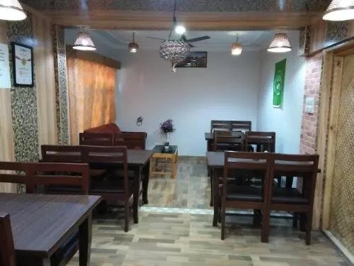 Hotel Kashmir Inn