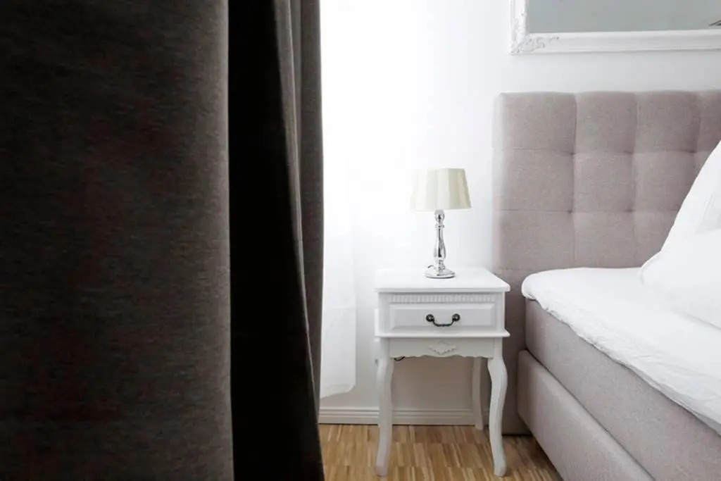 SC 6 Cozy Family & Business Flair welcomes you - Rockchair Apartments