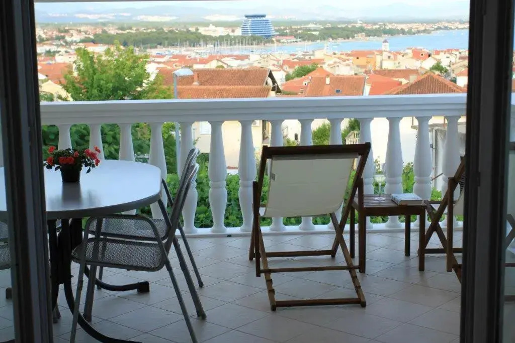 Vila Rojana